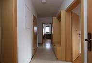 Großzügige 4-Zimmer-Wohnung mit Balkon und Garage in Krumegg