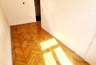 Das Haus trägt Smoking, die Wohnung wartet noch auf ihr Kleid! Renovierungsbedürftige Altbauwohnung mit toller Raumaufteilung + Traumhaft schönes Haus + Perfekte Infrastruktur und Anbindung! Jetzt zugreifen!