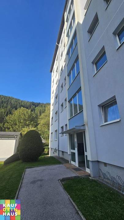 3 Zimmer Genossenschaftswohnung- Erstbezug nach Sanierung - neben Fröschnitzbach und Bahnanlage
