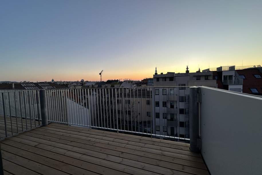 Erstbezug | Sonnige 3-Zi-DG-Wohnung mit Wien-Blick + 8m² Balkon | Klima | Lift, Wohnung-miete, 1.617,00,€, 1050 Wien 5., Margareten