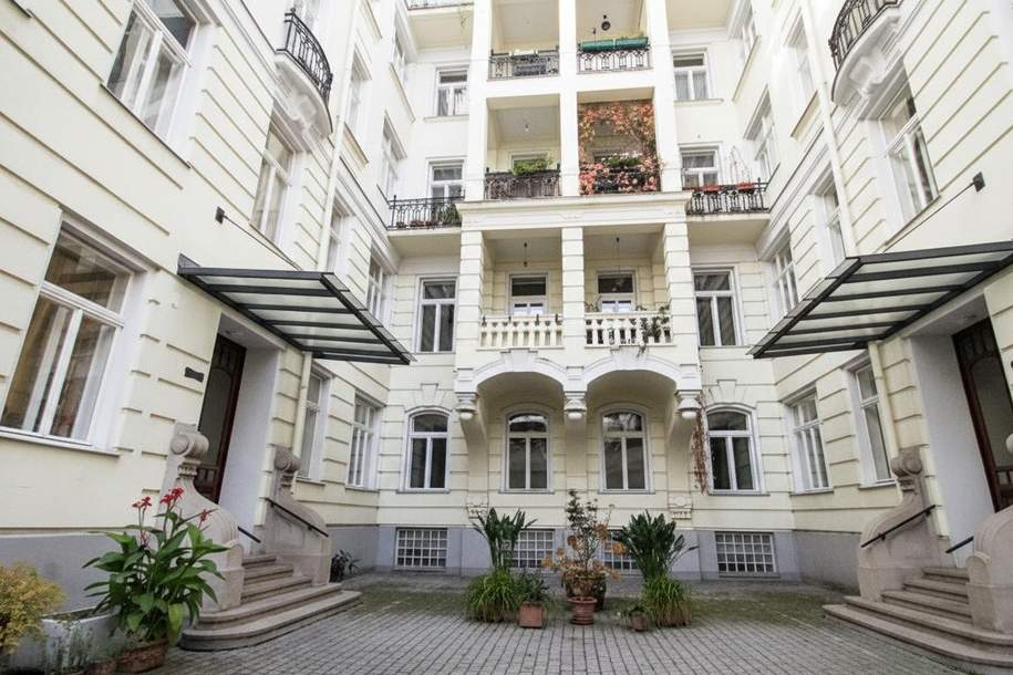 Neu sanierte Stilaltbauwohnung mit 2 Balkonen und 5 Zimmer bei Naschmarkt, Wohnung-miete, 3.144,33,€, 1060 Wien 6., Mariahilf