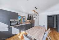 Modernisierte 2-Zimmer Gartenwohnung mit zwei Stellplätzen in ruhiger Wohnlage in Radfeld zu kaufen!
