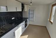 Renovierte 2-Zimmer-Wohnung mit neuer Küche und schöner Bergsicht