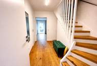 Stilvolle Doppelhaushälfte mit Garten, Designküche und überdachter Terrasse