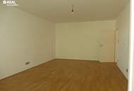 Tolle Familien-Wohnung: 3-Zimmer mit Loggia und Grünblick nahe Wolfrathplatz