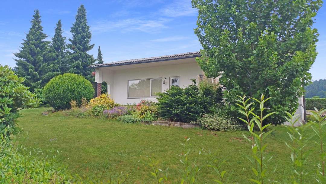 Charmanter Bungalow mit Aussicht in die Natur