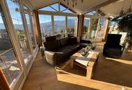Panorama-Loge: Penthouse mit Seeblick in Seeboden. Carport. Neuwertig.