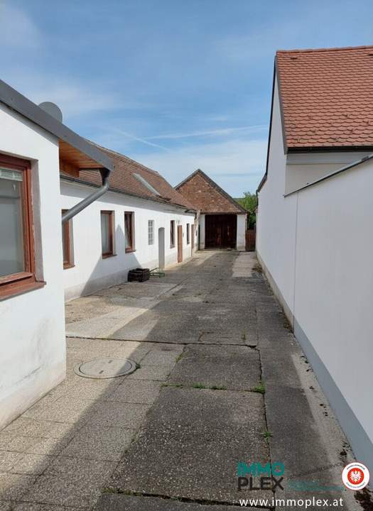 PREISREDUKTION! Einfamilienhaus mit Weinkeller und Schuppen in traumhafter Ruhelage zu verkaufen!