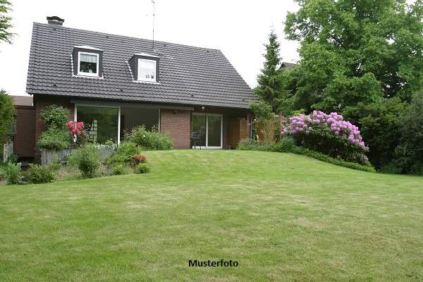 Großzügiges Familienanwesen mit 267 m² Wohnfläche, Wintergarten & 2 Terrassen