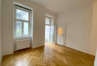 Provisionsfrei! Altbaubüro mit ruhigem Balkon und attraktivem Altbaugebäude