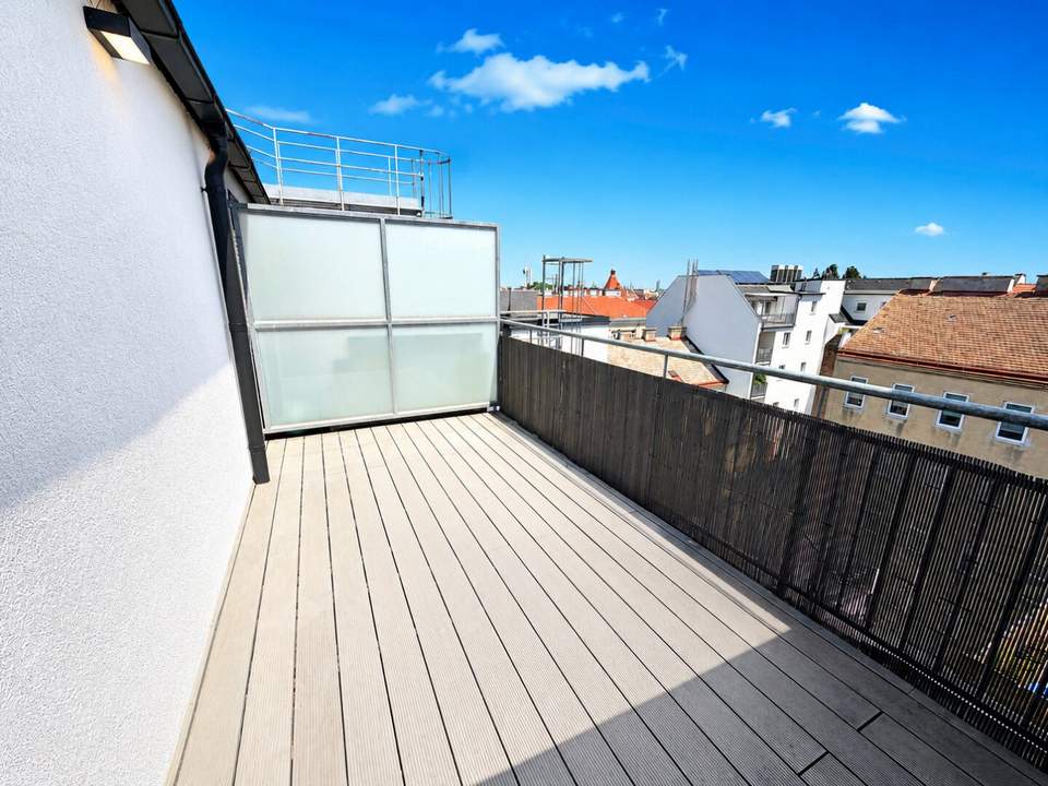 MAISONETTE MIT ZWEI DACHTERRASSEN - PARKETT - KLIMA - KÜCHE - LIFT!