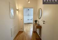 | ENTZÜCKENDE UND HELLE DACHGESCHOSSWOHNUNG | 2 ZIMMER | CA. 51,5 m² | 4. OG | BESTLAGE | HAUPTPLATZ | ECKE MURGASSE