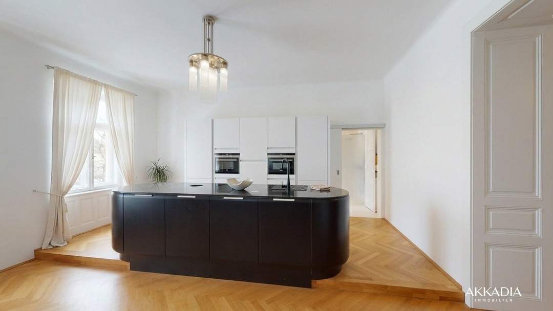 Stilvoller 4-Zimmer-Altbau mit hochwertiger Ausstattung beim Schweizergarten