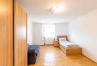 Attraktive Gewerbeimmobilie mit Wohnungseinheiten, Mitarbeiterzimmern und vielseitigen Nutzungsmöglichkeiten