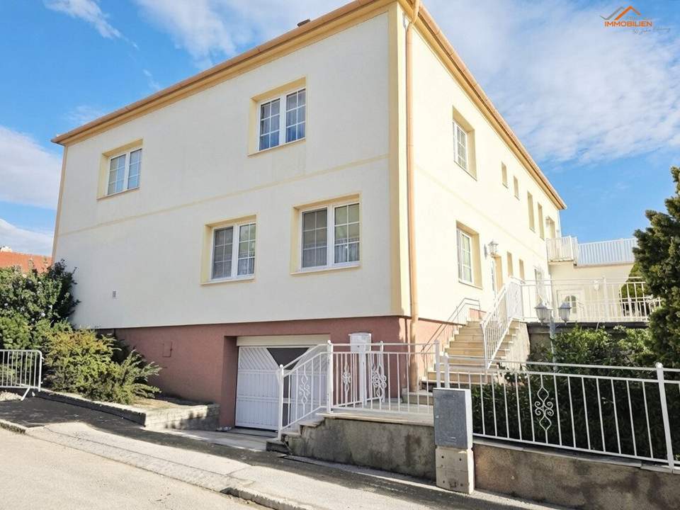 Wohnen und vermieten in Würflach – Wohnhaus mit vermietetem Geschäftslokal