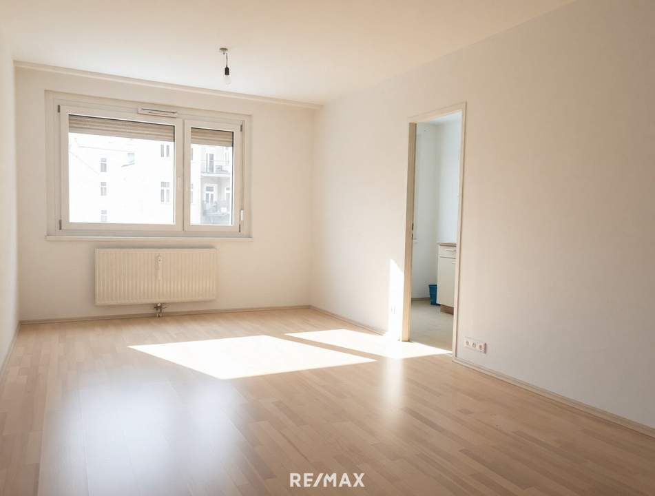 Hof- und westseitige 2-Zimmer-Wohnung im 4. Liftstock zw. Augarten und U6 Jägerstraße