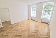 Altbauflair neu entdeckt: Liebevoll sanierte 2-Zimmer-Wohnung mit moderner Ausstattung und bester Infrastruktur +Traumhaftes Altbauhaus + Überzeugen Sie sich selbst!