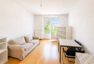 Teilrenovierungsbedürftige 2-Zimmer-Wohnung mit Balkon in urbaner Toplage