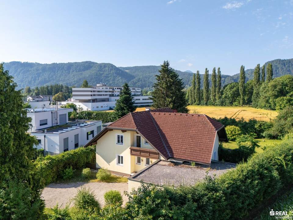 Vielseitiges Ein-/Zweifamilienhaus in Ebenthal - mit großzügigen Garten, sonniger Terrasse und eigener Garage!