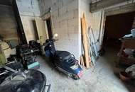 Vielseitiges sanierungsbedürftiges Wohnhaus mit 2 Wohneinheiten auf großem Grundstück!