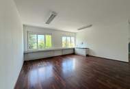 repräsentative Bürofläche oder Yogastudio, optional mit PKW oder LKW- Stellplätzen