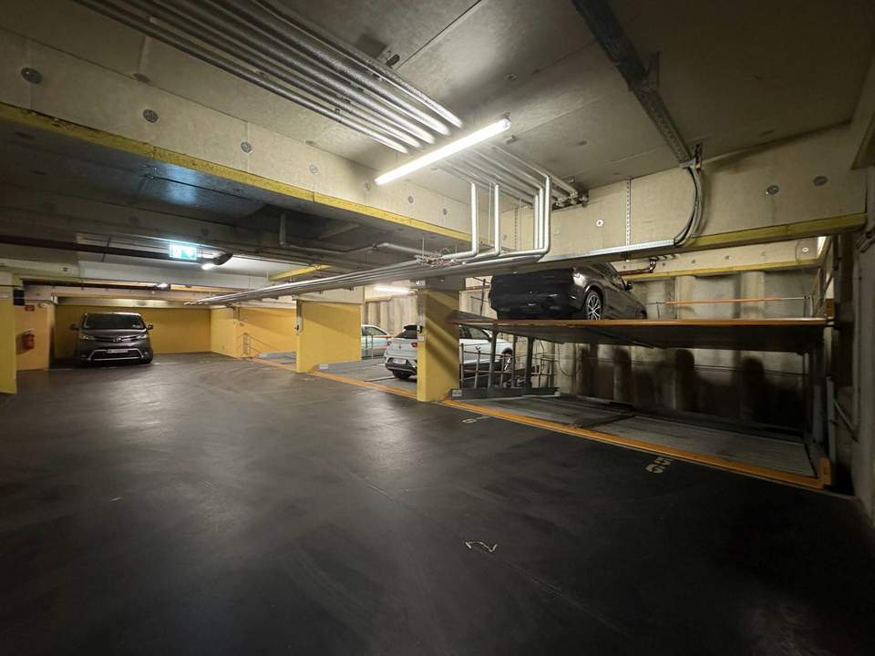 ZU VERKAUFEN: Tiefgaragenplatz im 16. Bezirk - Stapelparkplatz