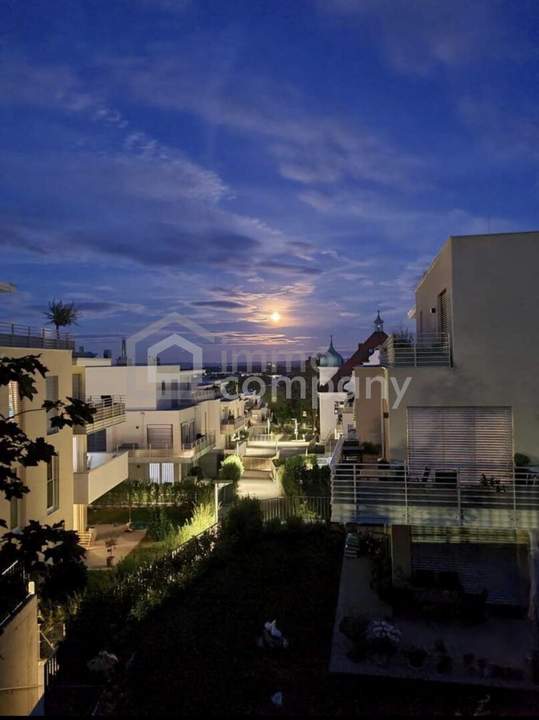 Neuwertige 2-Zimmer Wohnung in Baden mit kleinem Garten und Balkon, in angesehener Lage