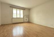 IM ZEHNERVIERTEL MIT VOLLKELLER, GARAGE UND LOFT-DACHGESCHOSS - 2 WOHNEIHEITEN MÖGLICH