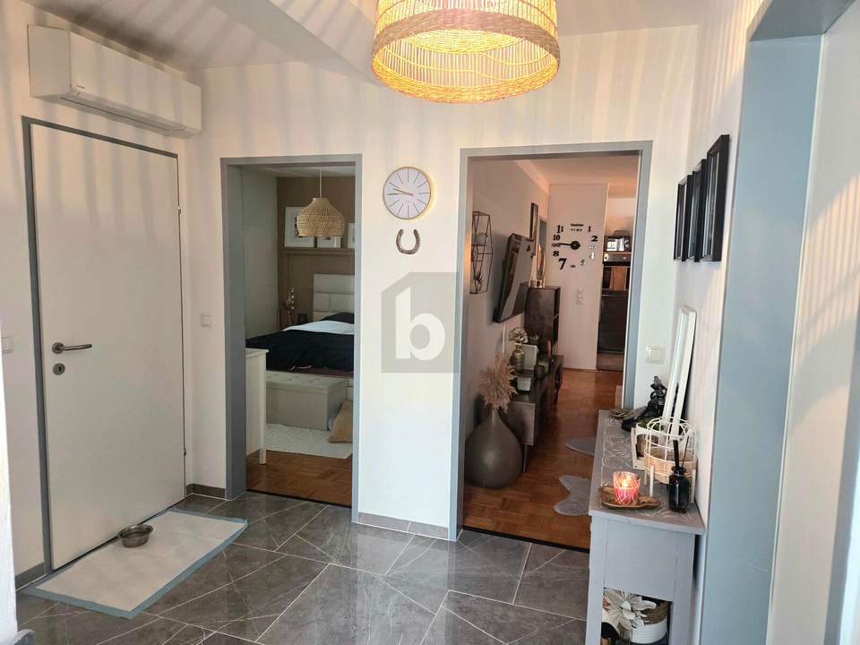 MODERN MIT BALKON UND TOP-AUSSTATTUNG