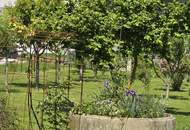 Gepflegtes Einfamilienhaus mit traumhaft großem Garten und großzügiger Garage in Bad Gleichenberg
