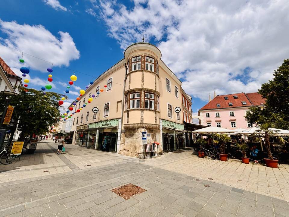 Repräsentativer Erstbezug! Bürofläche am Hauptplatz | 4 lichtdurchflutete Zimmer | Terrasse im Innenhof | Klimaanlage