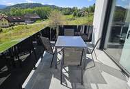 MODERN LIVING - Neuwertige Doppelhaushälfte mit 2 Terrassen und Doppelcarport in ruhiger Aussichtslage