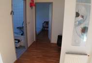 Helle 2 Zimmer DG Wohnung Altbau für Sportler