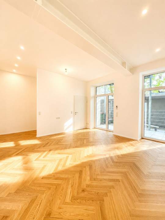 Erstbezug nach hochwertiger Sanierung – Stilvolle 3-Zimmer-Altbauwohnung mit 8 m² Balkon in 1160 Wien