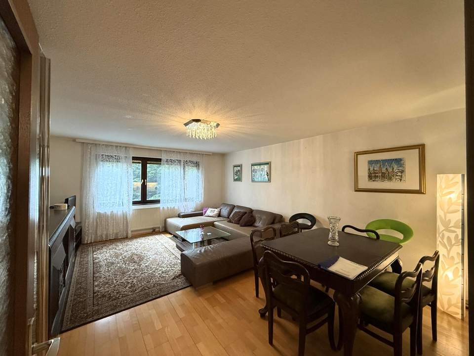 Komplett möbliertes City Apartment, Miete inkl. Heizung und Warmwasser // Fully furnished city apartment, rent incl. heating and hot water //