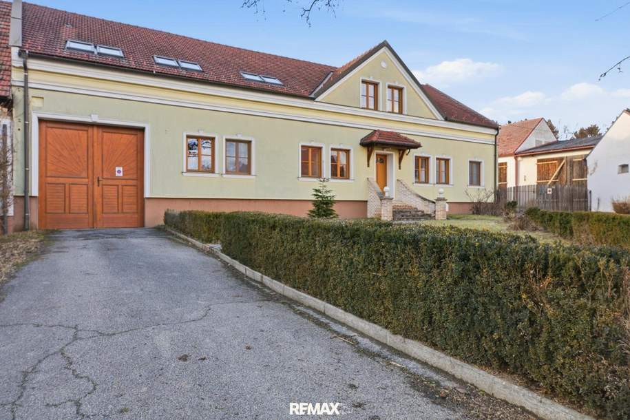 Landhaus mit ca. 5408 m² Grund im Weinviertel - Wohnkomfort & Landwirtschaft vereint, Haus-kauf, 697.000,€, 2013 Hollabrunn