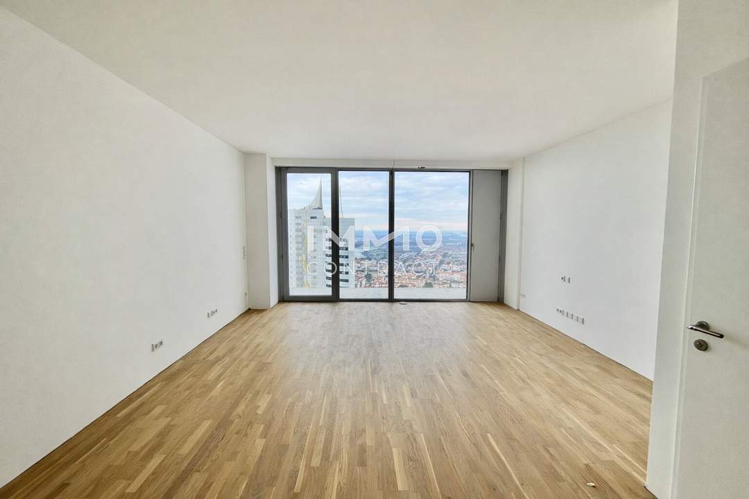 Waterfront Vibes im DC2 Tower – 2 Zimmer mit 15 m² Freifläche & Kaiserwasser-Panorama