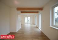 Schlüsselfertiges Neubau-Holzriegelhaus in ruhiger Waldrandlage – Großzügiges Grundstück inklusive