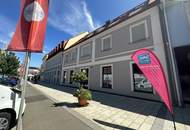 TOLLES ZINSHAUSPAKET! NEU ERRICHTETES WOHN- und GESCHÄFTSHAUS DIREKT AM HAUPTPLATZ!