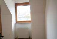 Neu sanierte 3-Zimmer Wohnung mit Küche und Balkon!