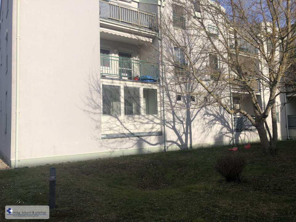 ! PROVISIONSFREI ! 3 Zimmer mit Loggia und Auto-Stellplatz