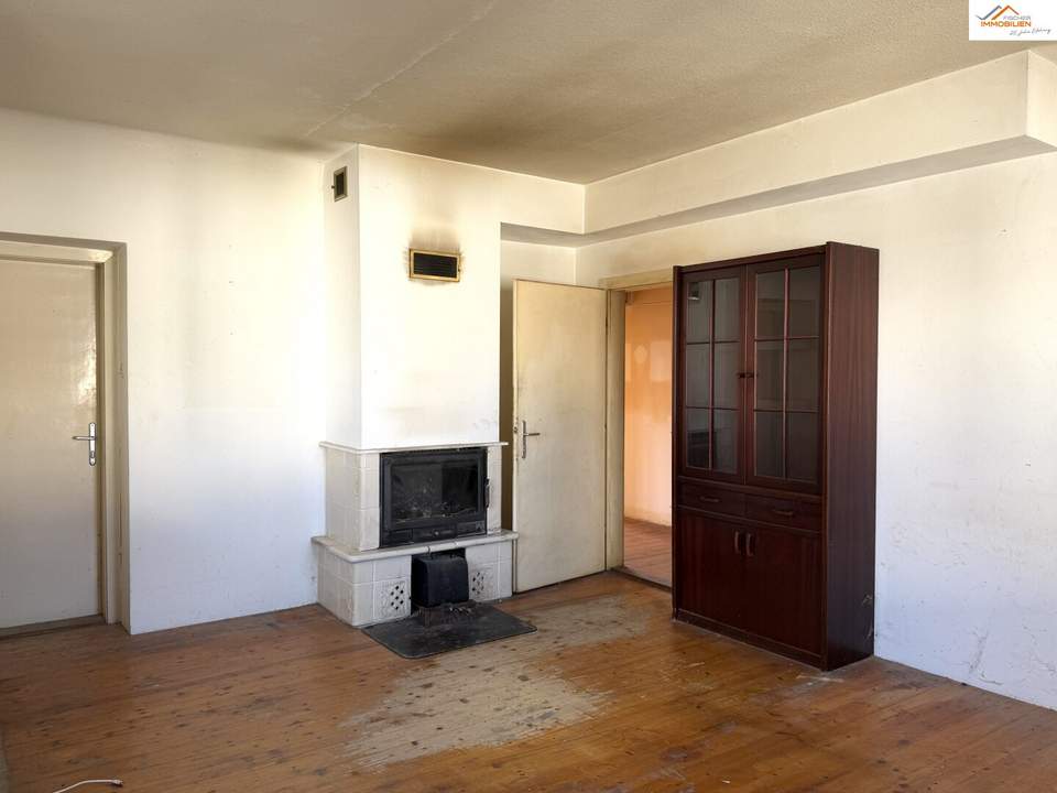 Renovierungsbedürftige Wohnung mit großem Potenzial in Neunkirchen – ideal für Eigengestalter