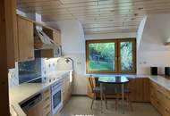 Großzügiges Einfamilienhaus in Weyregg am Attersee mit Wintergarten und Garagen!