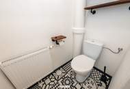 Modernes, großzügiges Altbaujuwel, mit Balkon und ca. 40 m² Keller!