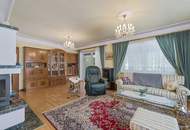 Großzügiges Familiendomizil mit uneinsichtigem Garten, Hallenbad, Sauna und Garage für 2 PKW