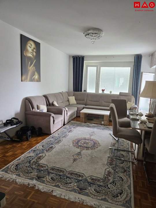 Helle 3-Zimmer Wohnung mit Loggia direkt neben dem Klinikum Kirchdorf! Umgeben von perfekter Infrastruktur!