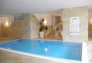 Exklusives, möbliertes Terrassenapartment in den Wiener Weingärten mit *Indoor-Pool*