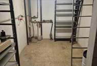 Gebäude mit Lager, großem Grundstück, Tankstelle und Wohnung in bester Lage (Provisionsfrei)