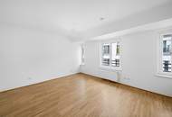 Sanierte Dachgeschosswohnung mit Freifläche!