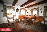 Charmantes Bauernsacherl mit Nebengebäuden - Dorfgebietwidmung, großzügigem Baugrundstück und Grünland